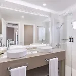 Hotel SOL by Meliá Barbacan 4*