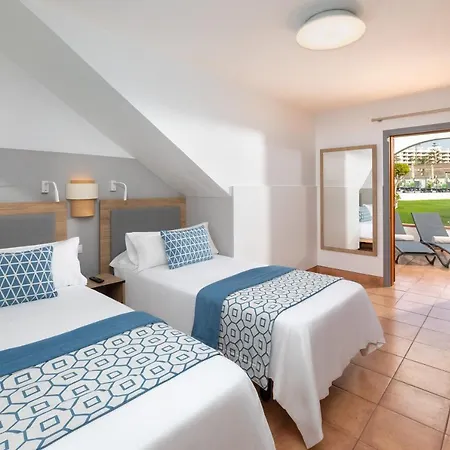 Sol Barbacan Aparthotel 4*