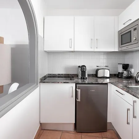 Hotel apartamentowy Sol Barbacan 4*