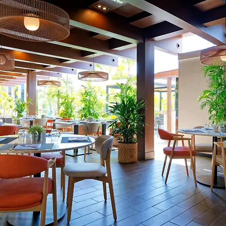 酒店 Sol By Melia Barbacan