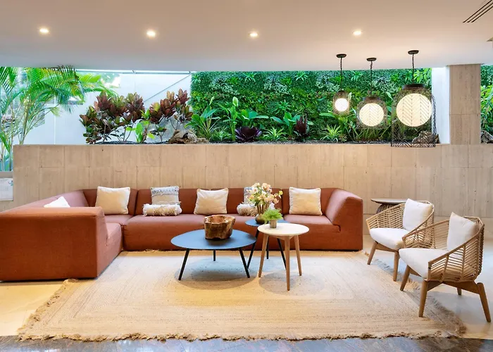 Sol Barbacan ホテル 4*